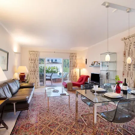 Bia Apartment