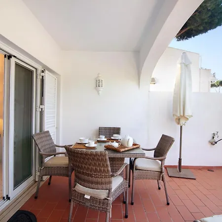 Bia Apartment Almancil