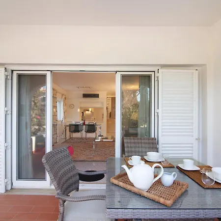 Bia Apartment *