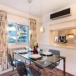 Bia Apartment *